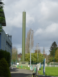 Pylône antenne relais vue de l'intérieur du stade Delfosse