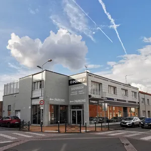 le magasin point p à l'angle des rues Sainte-Cécile et des Blanchisseurs